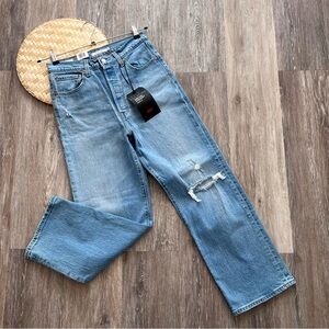 NWT Levi’s rib cage straight jeans button fly‎